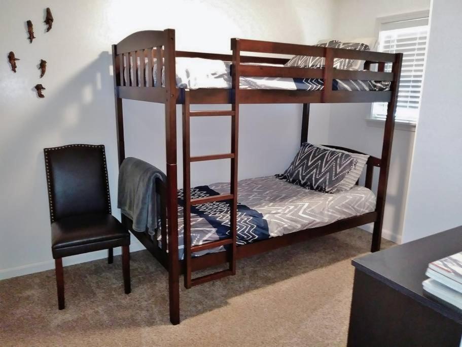 Sauna & Steam Larch Avenue Getaway Villa Port Angeles Exterior photo